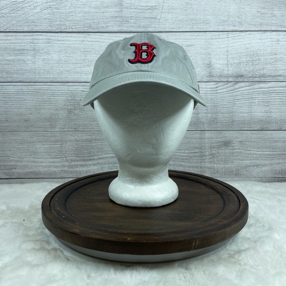 Genuine Merchandise Other - Boston Red Socks Adjustable Strap Hat